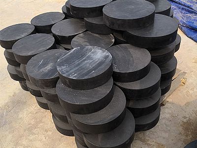 光泽县板式橡胶支座由若干层橡胶片与薄钢板经加压硫化